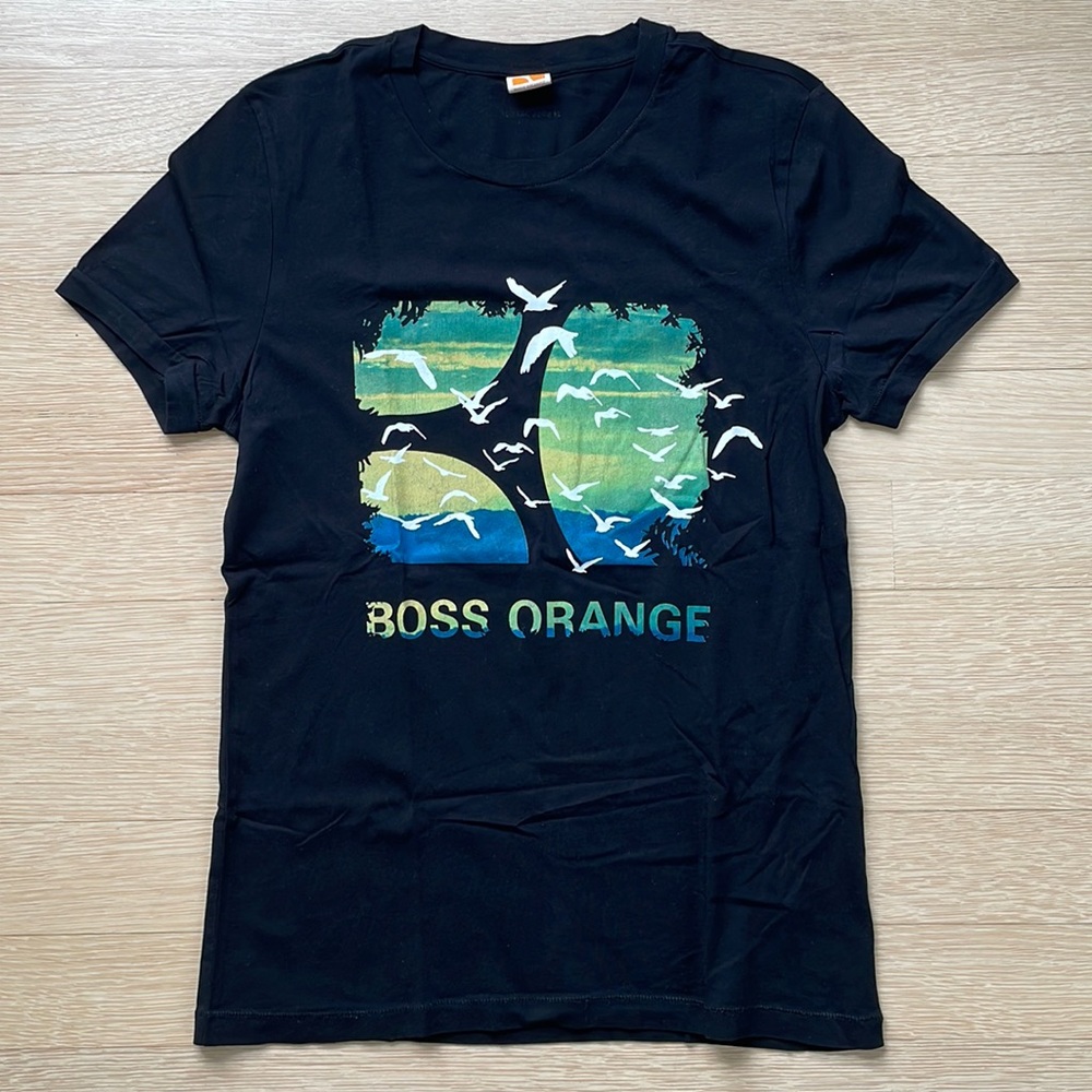 Hugo Boss Graphic Tee, Size S